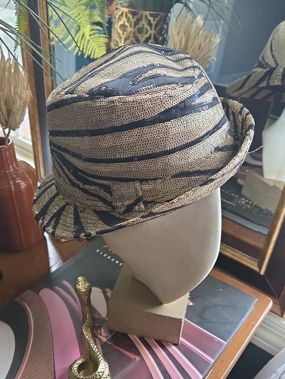Spirit Sequined Striped Fedora Hat - Gold & Black Like New!